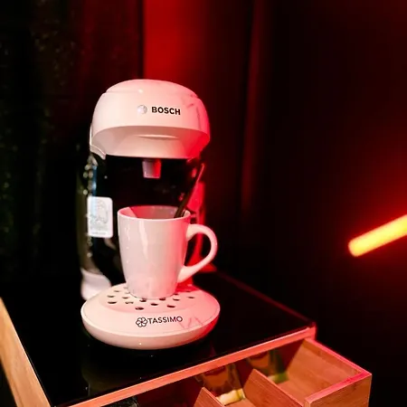 Dalikyda - Clap 'n Chill - Cinema - Loveroom *