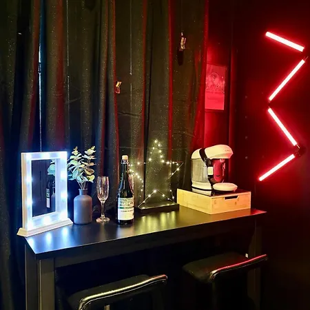 Dalikyda - Clap 'n Chill - Cinema - Loveroom Apartment Le Havre