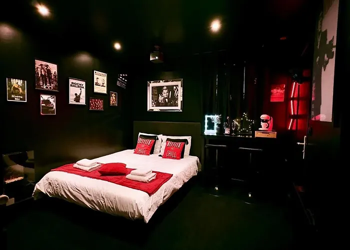 Dalikyda - Clap 'n Chill - Cinema - Loveroom *