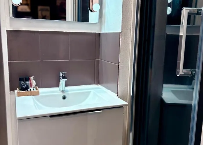 Dalikyda - Clap 'n Chill - Cinema - Loveroom Апартаменты