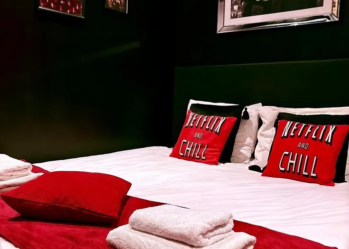 Dalikyda - Clap 'n Chill - Cinema - Loveroom Апартаменты *