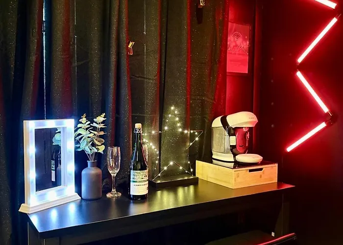 Dalikyda - Clap 'n Chill - Cinema - Loveroom Апартаменты Гавр